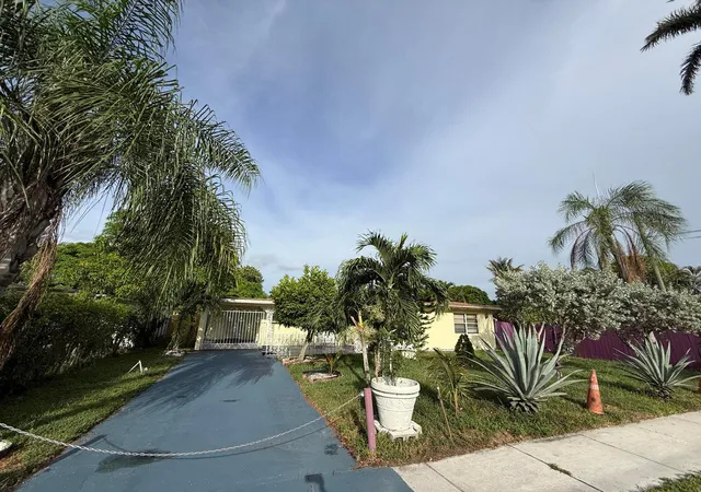 5th image of 124 Nw 45Th Ave, Plantation, FL 33317 | MLS# B26046857