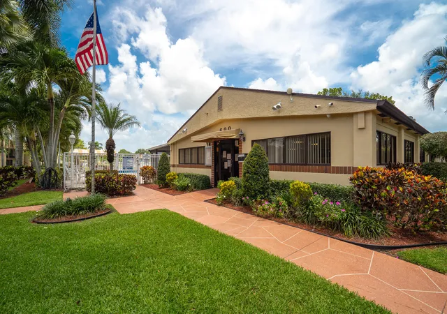 2nd image of 610 Sea Pine Wy, Greenacres, FL 33415