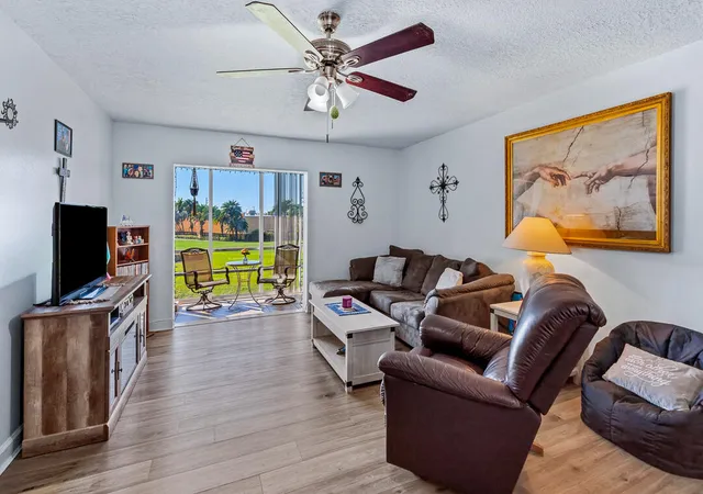 5th image of 1975 Sw Palm City Rd #G, Stuart, FL 34994 | MLS# B26046861