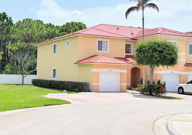 4th image of 5088 Se Mariner Garden Cir, Stuart, FL 34997 | MLS# B26046891