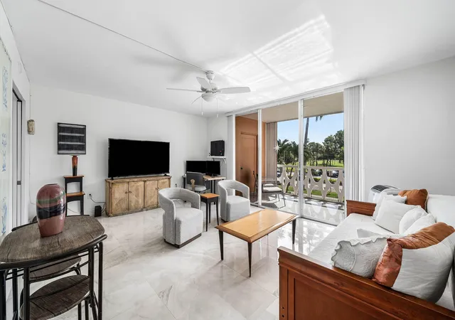 Homes for sale in Lake Worth, FL | 15 S Golfview Rd #206, Lake Worth, FL 33460 | MLS# B26046917