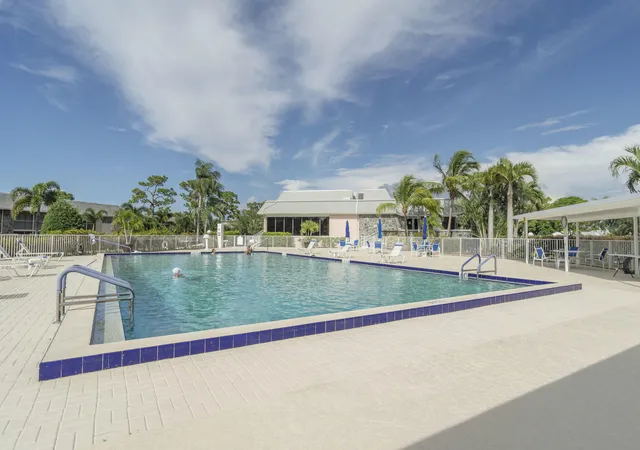2nd image of 18081 Se Country Clb Dr, Jupiter, FL 33469