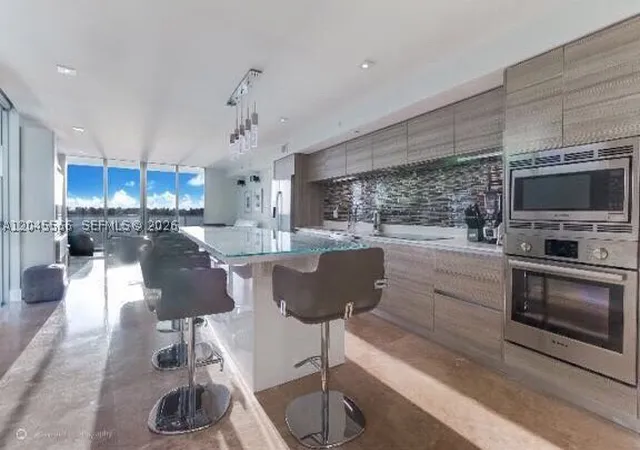 Photo 2 of Condo for sale at 6620 Indian Creek Dr #508, Miami Beach, FL 33141 | MLS# A12045566 | Listing updated on 2026-08-17