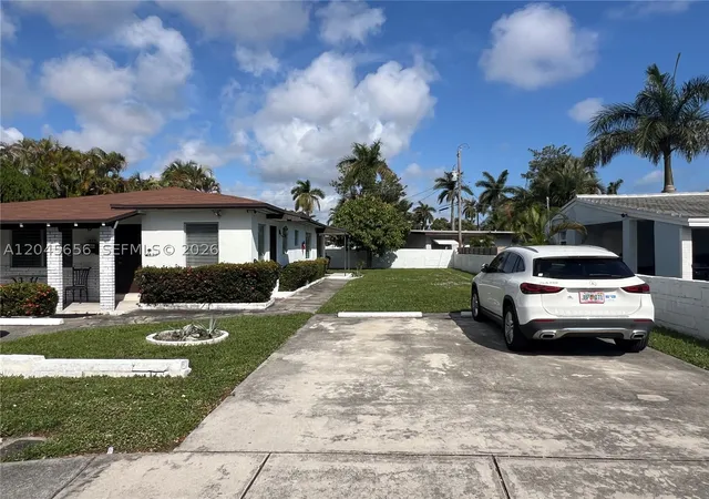3rd image of 809 Ne 2Nd St Unit 1-2, Hallandale Beach, FL 33009 | MLS# A12045656