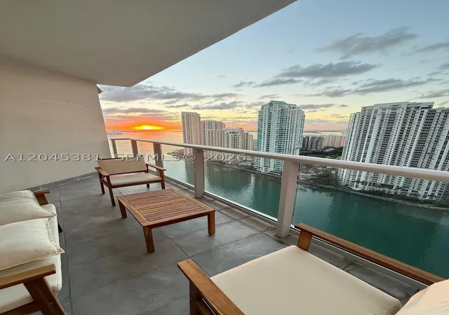 Homes for sale in Miami, FL | 300 S Biscayne Blvd #T-2806, Miami, FL 33131 | MLS# A12045381
