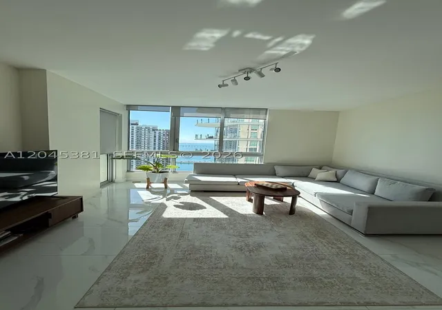 Homes for sale in Miami, FL | 300 S Biscayne Blvd #T-2806, Miami, FL 33131 | MLS# A12045381
