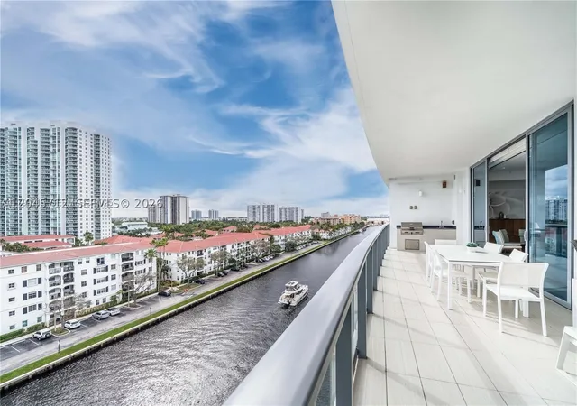 Photo 4 of Sale Pending at 3300 Ne 188Th St #710, Miami, FL 33180 | MLS# A12045712 | Listing updated on 2026-10-05