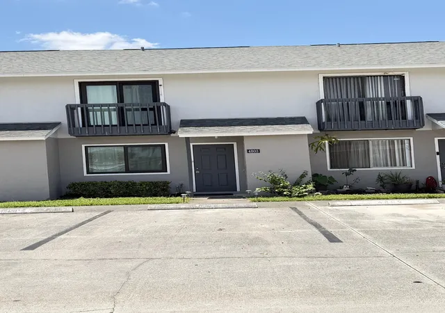 Homes for sale in ,, FL | 4803 Pier Dr, ,, FL 33463 | MLS# B26047058