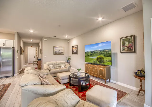 5th image of 4720 Nw Exchange Ave, Jensen Beach, FL 34957 | MLS# B26047079