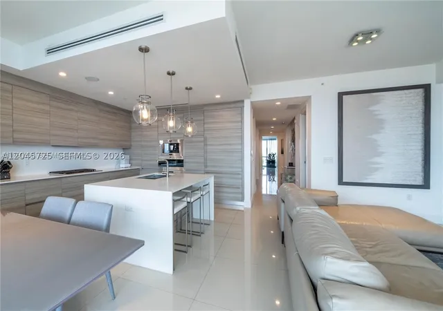 Photo 4 of Condo for sale at 3250 Ne 188Th St #606, Miami, FL 33180 | MLS# A12045725 | Listing updated on 2026-07-01