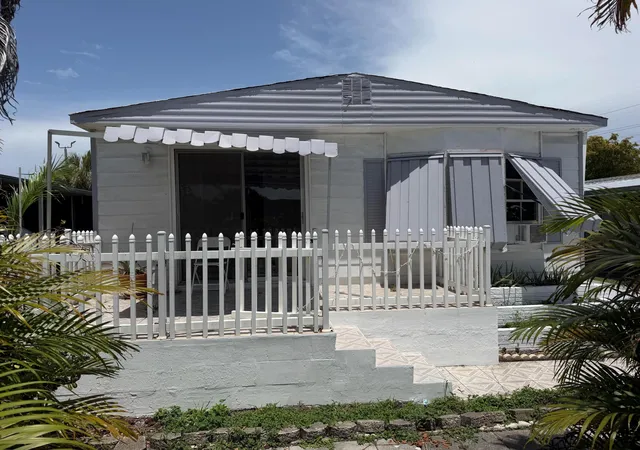 Homes for sale in Dania Beach, FL | 5300 Sw 22nd Ave, Dania Beach, FL 33312 | MLS# B26047086