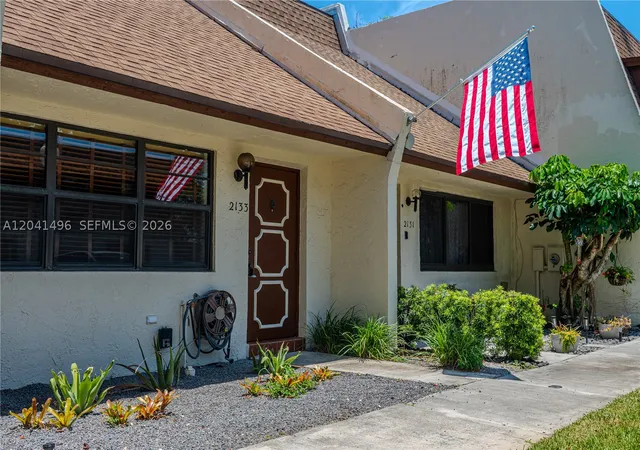 Photo 2 of Sale Pending at 2133 N 14th Ave, Hollywood, FL 33020 | MLS# A12041496 | Listing updated on 2026-08-21