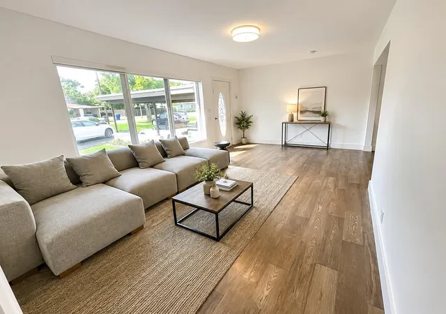 3rd image of 2651 Jackson St #2651, Hollywood, FL 33020 | MLS# B26047119