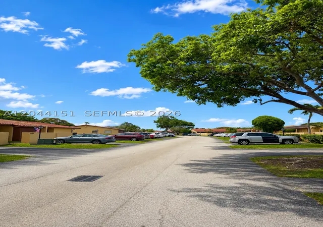 Photo 3 of Sale Pending at 14725 Sw 86th Ln, Miami, FL 33193 | MLS# A12044151 | Listing updated on 2026-08-05