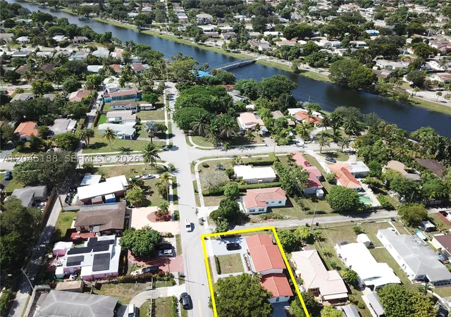 Photo 3 of Single family home for sale at 17880 Ne 13th Ave, North Miami Beach, FL 33162 | MLS# A12045188 | Listing updated on 2026-08-21