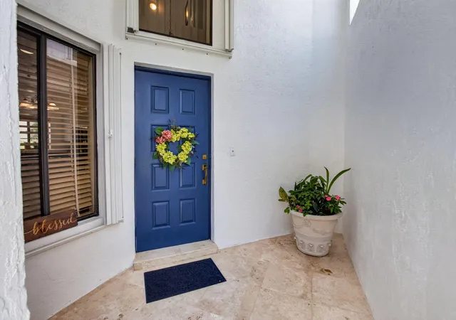 2nd image of 21692 Cromwell Cir, Boca Raton, FL 33486 | MLS# B26047162
