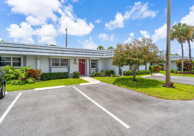 2nd image of 2886 Fernley Dr E, West Palm Beach, FL 33415