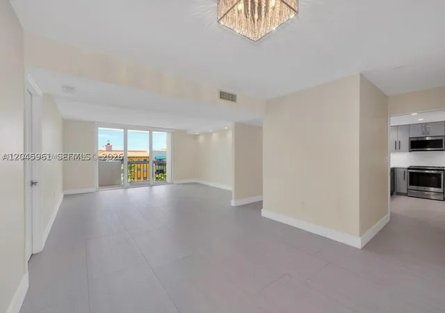 3rd image of 600 Biltmore Way #618, Coral Gables, FL 33134 | MLS# A12045961