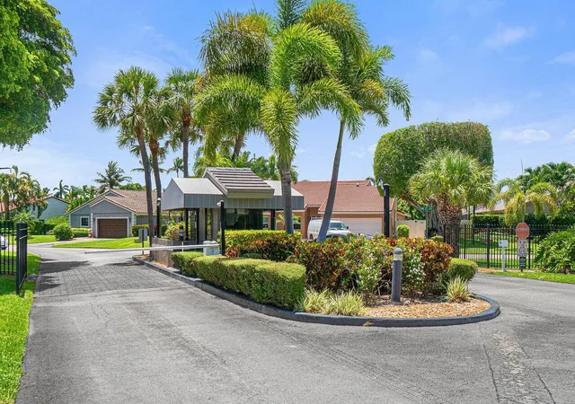 44th image of 6930 Nw 2nd Ter, Boca Raton, FL 33487 | MLS# B26047198