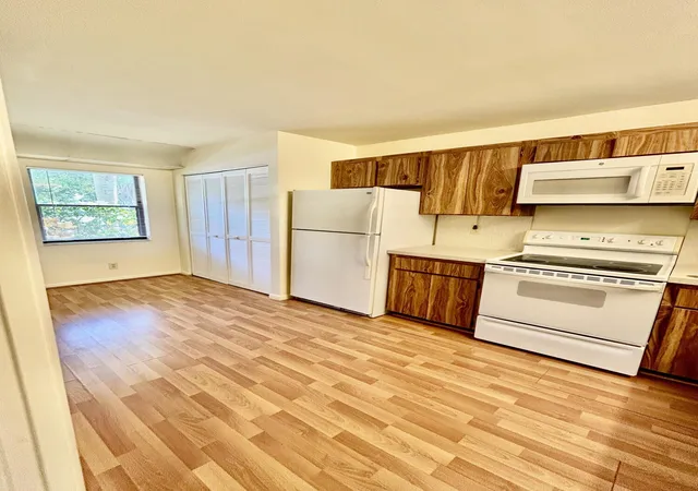 1st image of 2900 Sw 22nd Cir #221d, Delray Beach, FL 33445 | MLS# B26047196