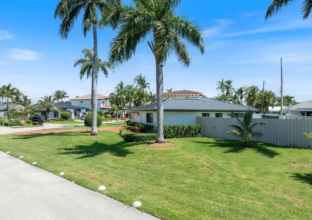 4th image of 4410 Ne 24Th Ave, Lighthouse Point, FL 33064 | MLS# B26047248