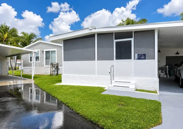 Homes for sale in Hollywood, FL | 3302 Lake St, Hollywood, FL 33021 | MLS# B26047255