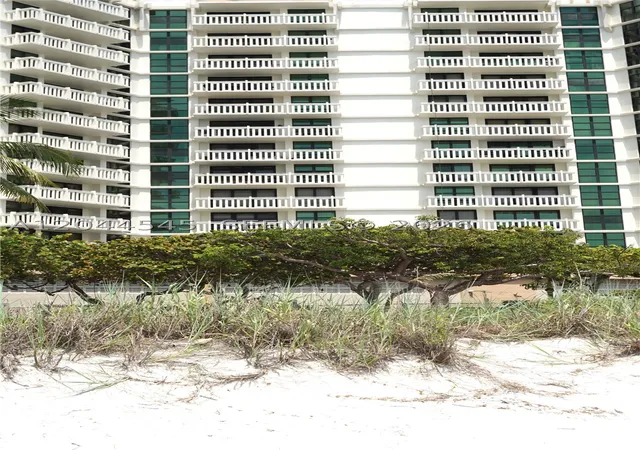 5th image of 1111 Crandon Blvd, Key Biscayne, FL 33149
