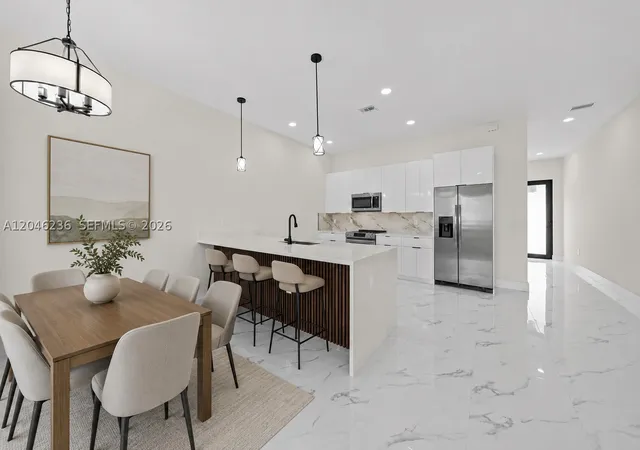 Photo 4 of Sale Pending at 1812/1814 Ne 8Th Pl, Cape Coral, FL 33909 | MLS# A12046236 | Listing updated on 2026-08-14