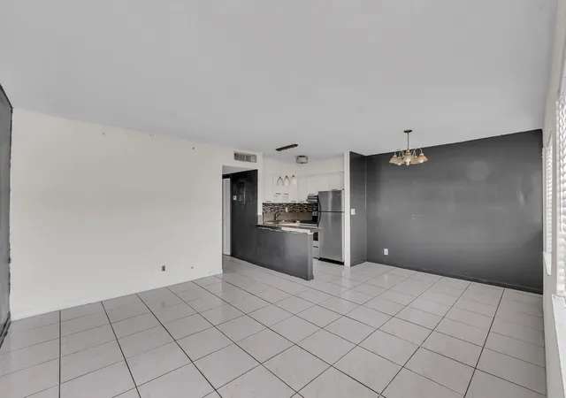 2nd image of 4050 Ne 12th Ter #38, Fort Lauderdale, FL 33334 | MLS# B26047353