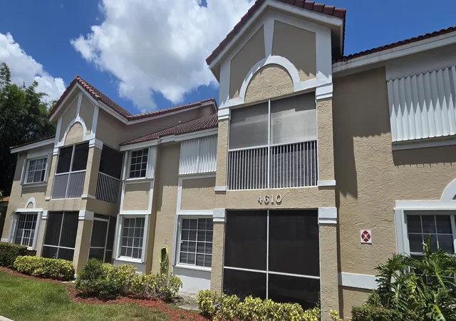 Homes for sale in Pompano Beach, FL | 4610 W Mcnab Road, Pompano Beach, FL 33069 | Houzeo