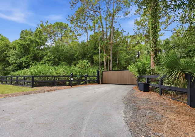 34th image of 17593 Winterhawk, Jupiter, FL 33478 | MLS# B26047383