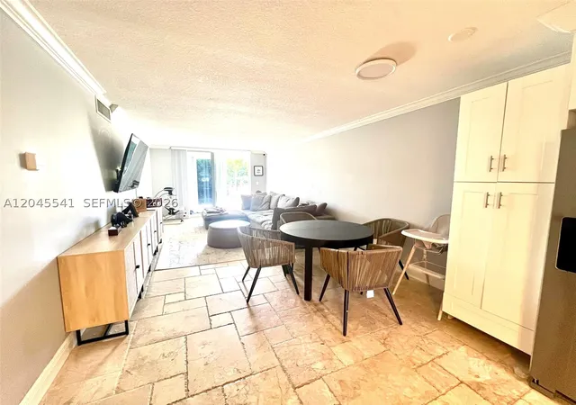 2nd image of 689 Ne 6th Ct #1080, Boynton Beach, FL 33435 | MLS# A12045541
