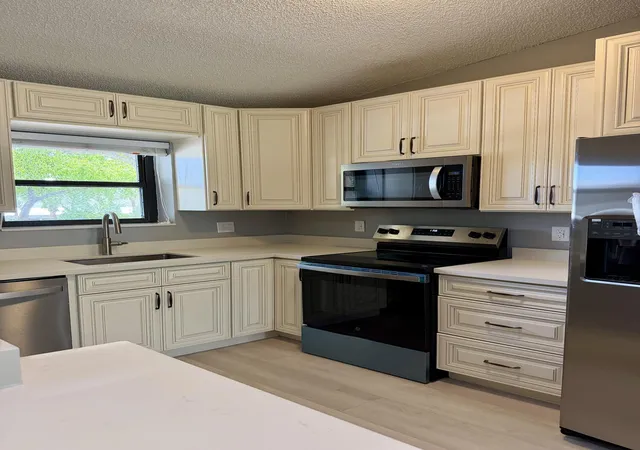 Homes for sale in Boca Raton, FL | 2650 Greenwood Ter #2220, Boca Raton, FL 33431 | MLS# B26047404