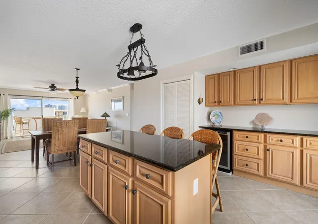 Homes for sale in Vero Beach, FL | 4049 Ocean Dr #505, Vero Beach, FL 32963 | MLS# B26047425