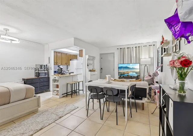 Homes for sale in North Miami Beach, FL | 1851 Ne 168th St #B6, North Miami Beach, FL 33162 | MLS# A12046346