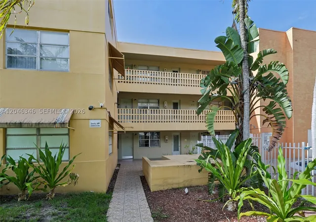 Homes for sale in North Miami Beach, FL | 1851 Ne 168th St #B6, North Miami Beach, FL 33162 | MLS# A12046346