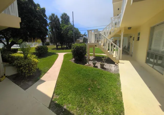 Homes for sale in Lighthouse Point, FL | 2755 Ne 28Th Ave #F1, Lighthouse Point, FL 33064 | MLS# B26047439