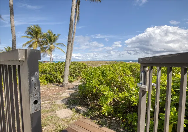 2nd image of 520 N Ocean Blvd, Pompano Beach, FL 33062