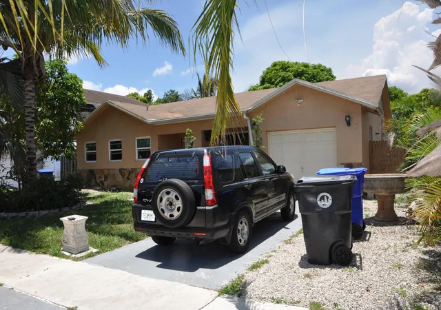 2nd image of 1906 Sw 87th Ave, North Lauderdale, FL 33068 | MLS# B26047474