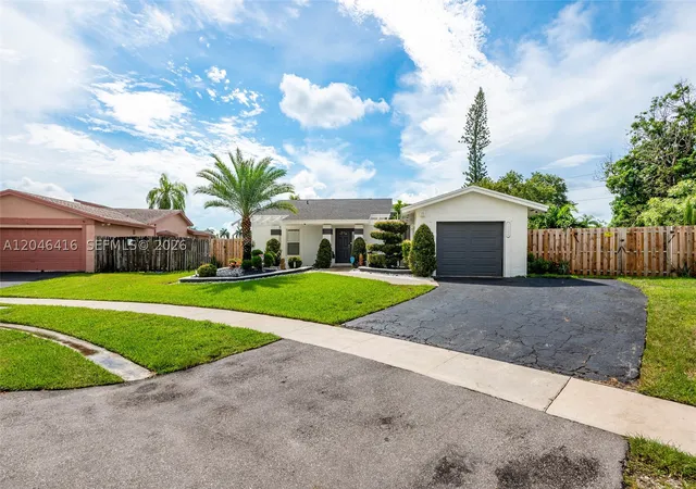 Homes for sale in Weston, FL | 16736 Sw 5th Way, Weston, FL 33326 | MLS# A12046416