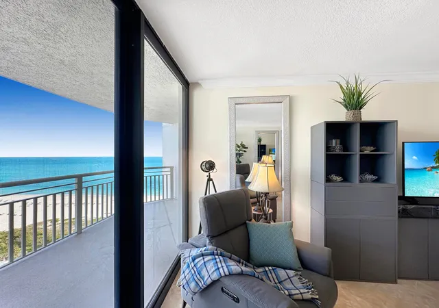 Homes for sale in Singer Island, FL | 3000 N Ocean Dr #20 B, Singer Island, FL 33404 | MLS# B26047587