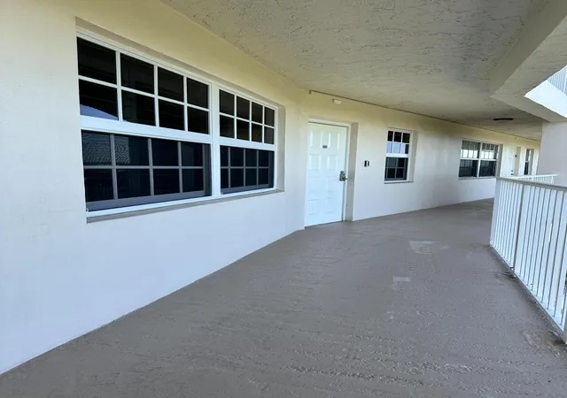 2nd image of 3507 Oaks Wy, Pompano Beach, FL 33069