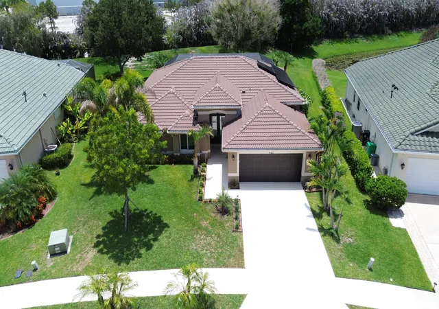 Homes for sale in Port St Lucie, FL | 421 Sw Crabapple Cvs, Port St Lucie, FL 34986 | MLS# B26047606