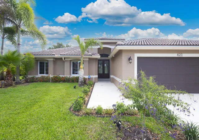 Homes for sale in Port St Lucie, FL | 421 Sw Crabapple Cvs, Port St Lucie, FL 34986 | MLS# B26047606