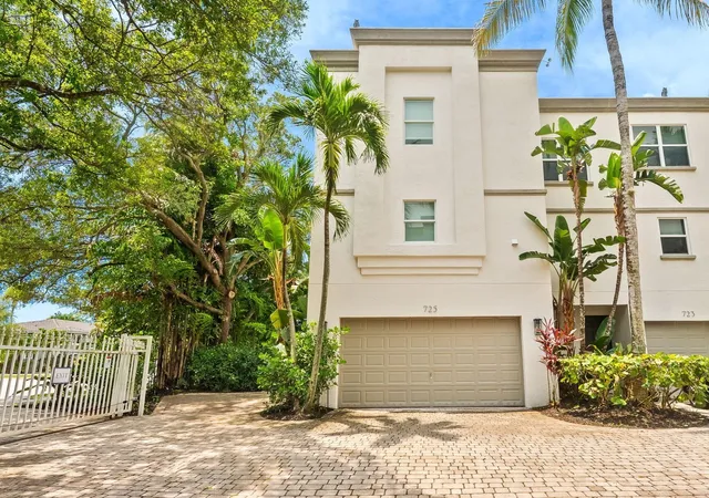1st image of 725 Sw 4th Ave, Fort Lauderdale, FL 33315 | MLS# B26047661