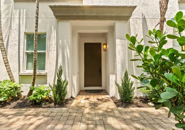 4th image of 725 Sw 4Th Ave, Fort Lauderdale, FL 33315 | MLS# B26047661
