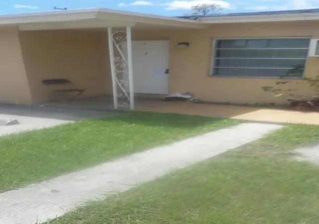 Homes for sale in Hollywood, FL | 5918 N Wiley St N #A-b, Hollywood, FL 33023 | MLS# B26047668
