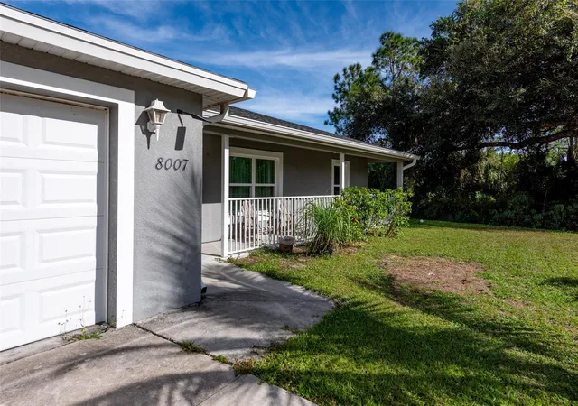 4th image of 8007 Royal Ct, Labelle, FL 33935 | MLS# B26047712