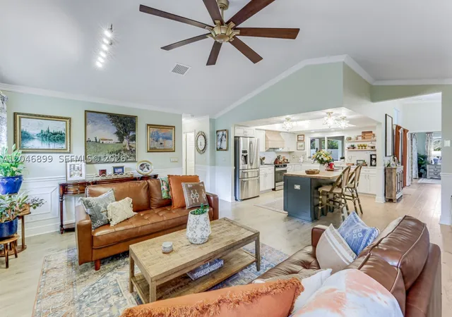 4th image of 17845 Chesterfield Road, North Fort Myers, FL 33917 | MLS# A12046899