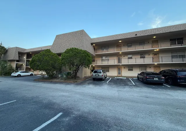 2nd image of 615 S State Rd 7, Margate, FL 33068